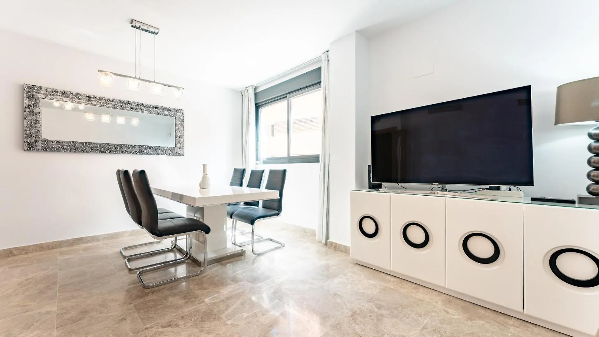 Apartament Maria Zambrano City Center & Parking Malaga