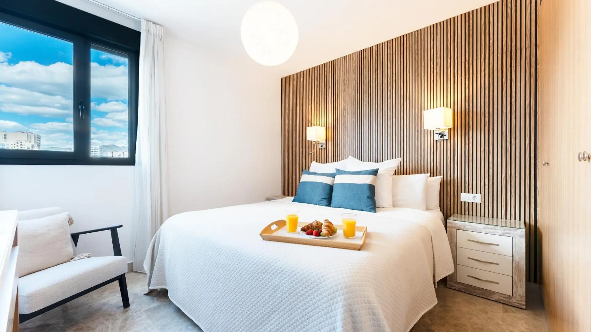 Maria Zambrano City Center & Parking Malaga Apartament
