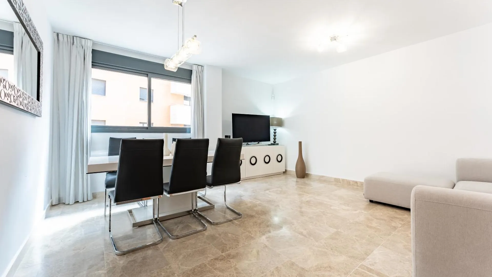 Apartament Maria Zambrano City Center & Parking Malaga