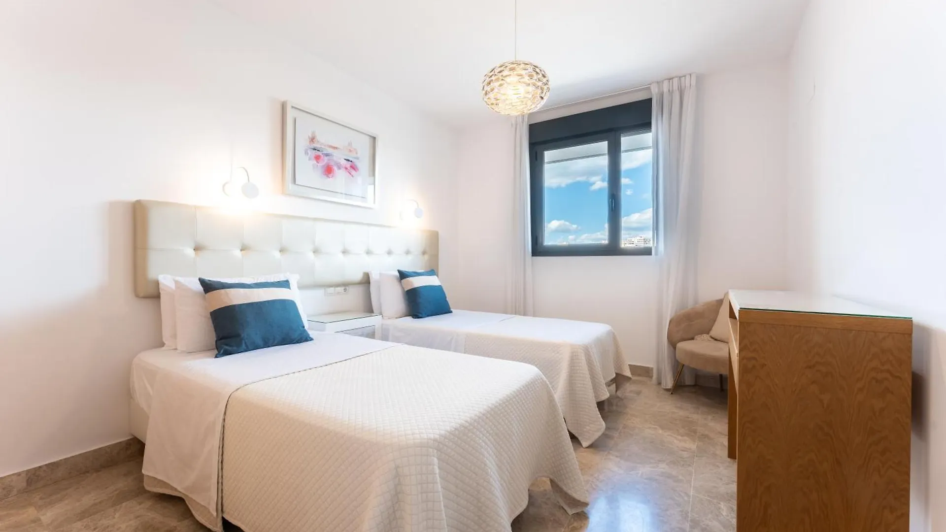 Maria Zambrano City Center & Parking Malaga Apartament